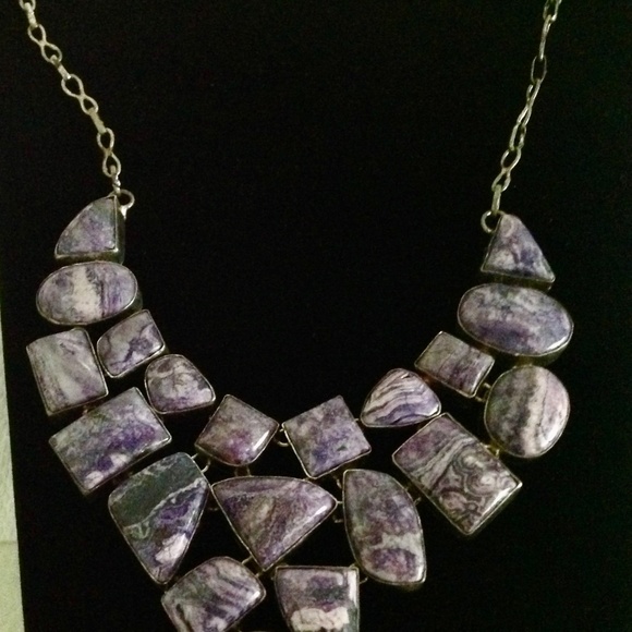 Vintage style Arttisan made Stone necklace. - Picture 5 of 6